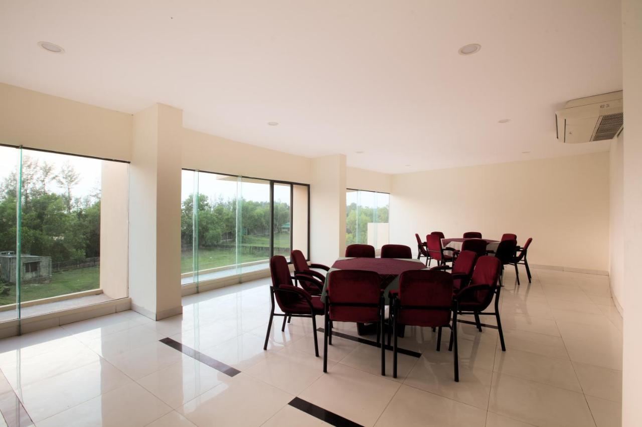 Hotel Orchid Blue Inani Bagian luar foto